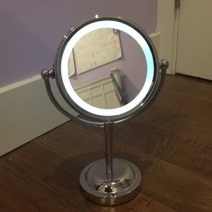 10.5 INCH LIGHT UP MIRROR
